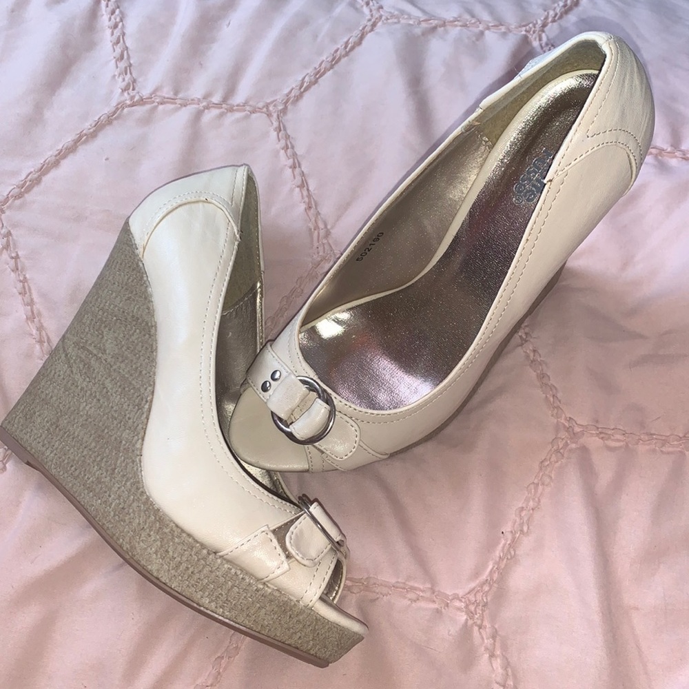 Ivory Wedges